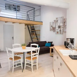 Grand Studio Republique LʼIsle-sur-la-Sorgue